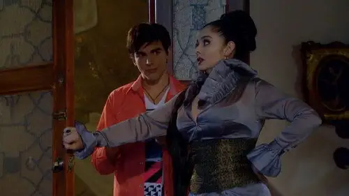 Chica Vampiro Temporada 1 Episodios 2 • Sub Español