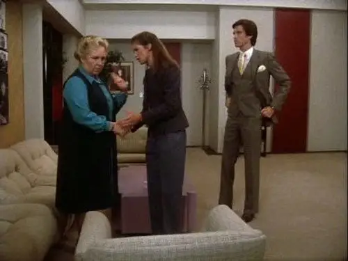 Remington Steele Temporada 2 Episodios 1 • Sub Español