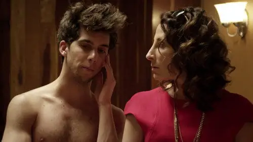 40 y 20 Temporada 2 Episodios 5 • Sub Español