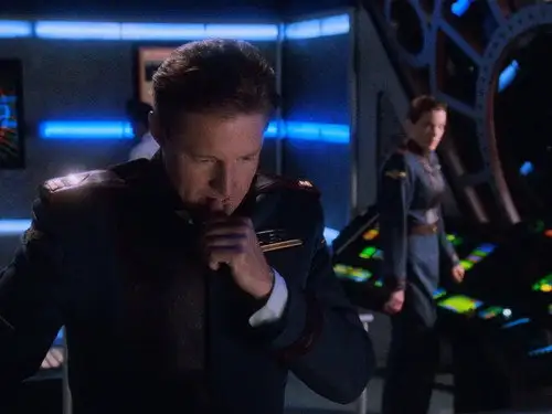 Babylon 5 Temporada 2 Episodios 1 • Sub Español