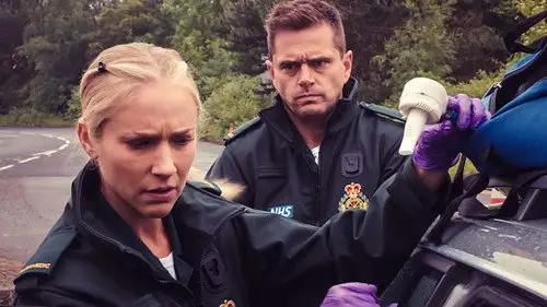 Casualty Temporada 33 Episodios 7 • Sub Español