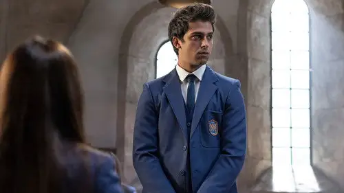 El internado: Las Cumbres Temporada 2 Episodios 1 • Sub Español