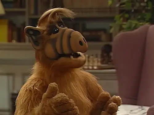 ALF Temporada 4 Episodios 10 • Sub Español