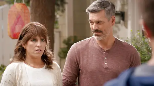 Home Economics Temporada 3 Episodios 11 • Sub Español
