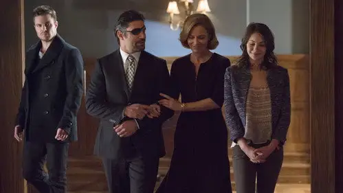 Arrow Temporada 2 Episodios 15 • Sub Español