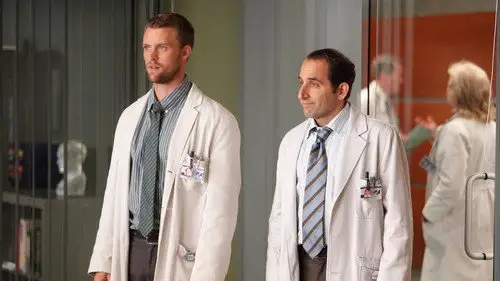 House Temporada 8 Episodios 5 • Sub Español