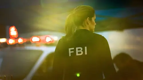FBI Temporada 3 Episodios 1 • Sub Español