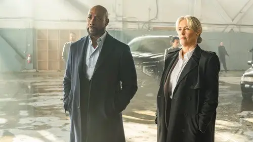 Watson Temporada 2 Episodios 18 • Sub Español