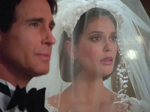 Lois y Clark: Las nuevas aventuras de Superman Temporada 1 Episodios 21 • Sub Español