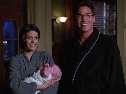 Lois y Clark: Las nuevas aventuras de Superman Temporada 4 Episodios 22 • Sub Español