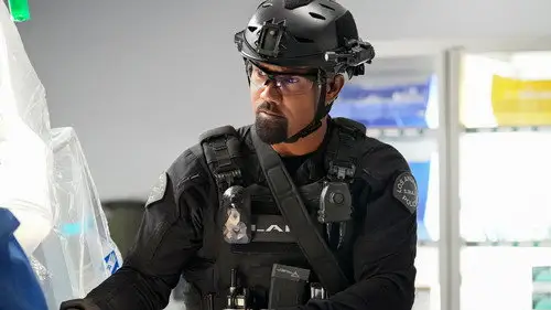 S.W.A.T.: Los hombres de Harrelson Temporada 7 Episodios 4 • Sub Español