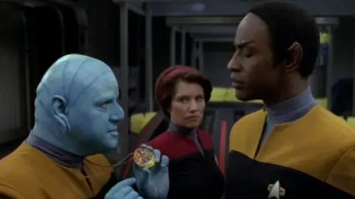 Star Trek: Voyager Temporada 1 Episodios 15 • Sub Español