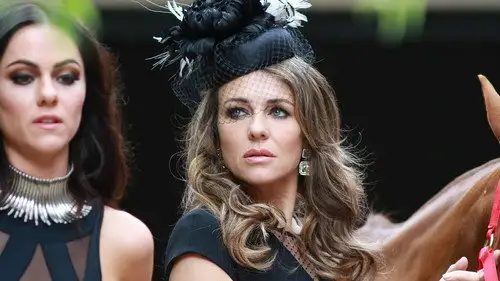 The Royals Temporada 2 Episodios 1 • Sub Español