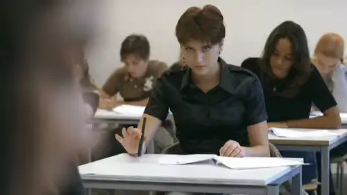 Strula Temporada 9 Episodios 7 • Sub Español