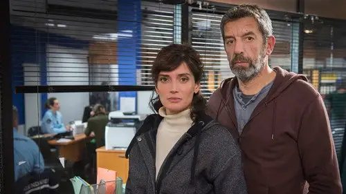 Asesinato en... Temporada 5 Episodios 5 • Sub Español