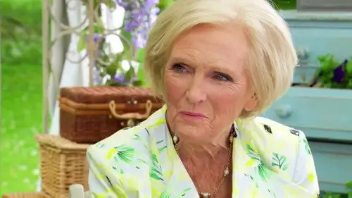 The Great British Bake Off Temporada 7 Episodios 6 • Sub Español