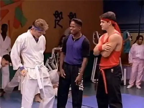 Power Rangers Temporada 1 Episodios 1 • Sub Español