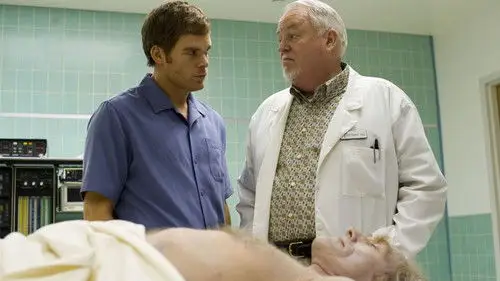 Dexter Temporada 1 Episodios 9 • Sub Español