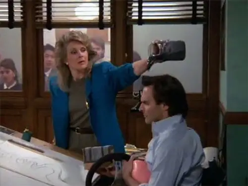 Murphy Brown Temporada 1 Episodios 18 • Sub Español