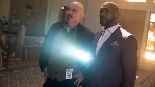Watson Temporada 2 Episodios 10 • Sub Español