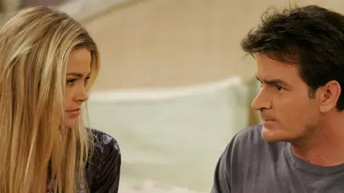 Dos hombres y medio Temporada 2 Episodios 9 • Sub Español