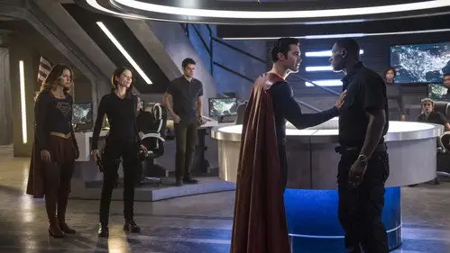 Supergirl Temporada 2 Episodios 2 • Sub Español