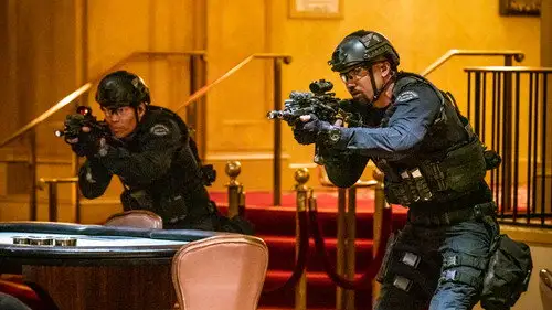 S.W.A.T.: Los hombres de Harrelson Temporada 3 Episodios 10 • Sub Español