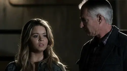 Pequeñas mentirosas Temporada 5 Episodios 10 • Sub Español