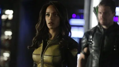 Arrow Temporada 4 Episodios 15 • Sub Español