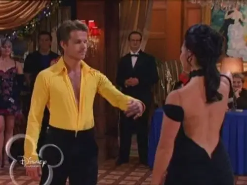 Hotel, dulce hotel: Las aventuras de Zack y Cody Temporada 2 Episodios 25 • Sub Español