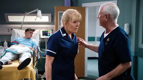 Casualty Temporada 33 Episodios 10 • Sub Español