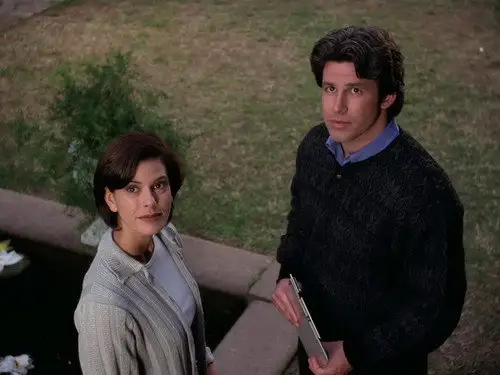 Lois y Clark: Las nuevas aventuras de Superman Temporada 3 Episodios 18 • Sub Español