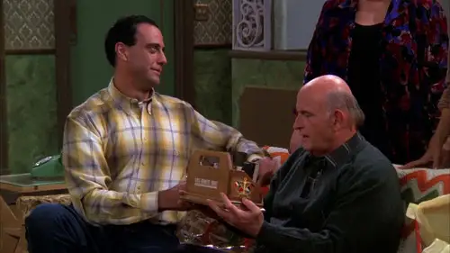 Todo el mundo quiere a Raymond Temporada 2 Episodios 9 • Sub Español