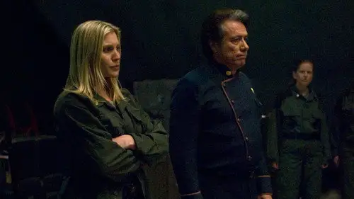 Battlestar Galactica 2004 Temporada 4 Episodios 19 • Sub Español