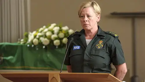 Casualty Temporada 29 Episodios 6 • Sub Español