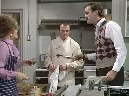 Hotel Fawlty Temporada 2 Episodios 4 • Sub Español