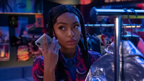 grown-ish Temporada 3 Episodios 12 • Sub Español