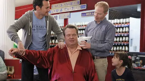 Modern Family Temporada 4 Episodios 22 • Sub Español