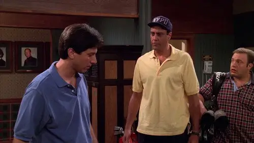Todo el mundo quiere a Raymond Temporada 2 Episodios 5 • Sub Español