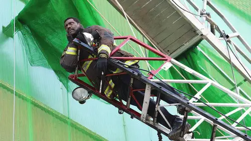 Chicago Fire Temporada 12 Episodios 13 • Sub Español