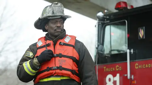 Chicago Fire Temporada 2 Episodios 21 • Sub Español