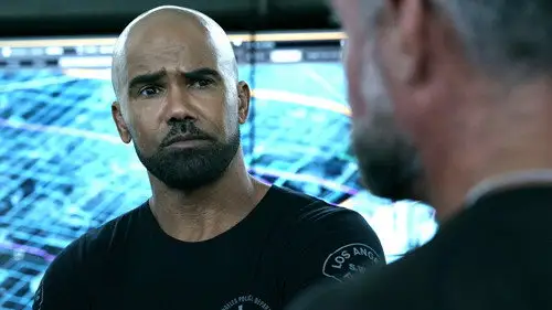 S.W.A.T.: Los hombres de Harrelson Temporada 5 Episodios 13 • Sub Español