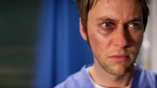 Casualty Temporada 23 Episodios 7 • Sub Español