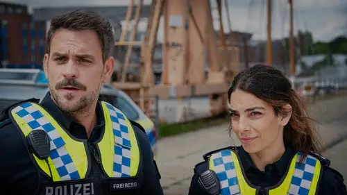 Hamburgo 112 Temporada 18 Episodios 22 • Sub Español
