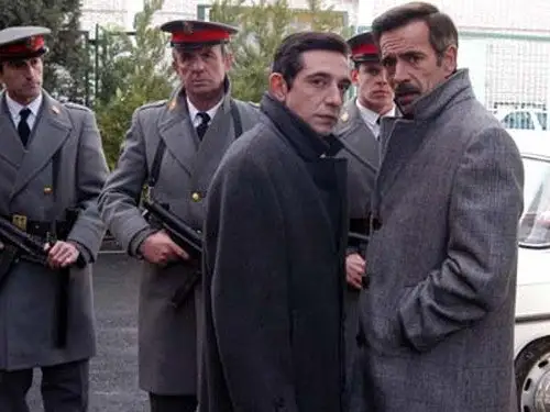 Cuéntame cómo pasó Temporada 5 Episodios 1 • Sub Español