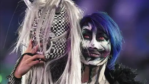 Raw Temporada 33 Episodios 24 • Sub Español