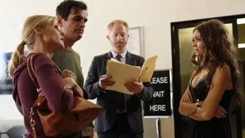 Modern Family Temporada 4 Episodios 7 • Sub Español