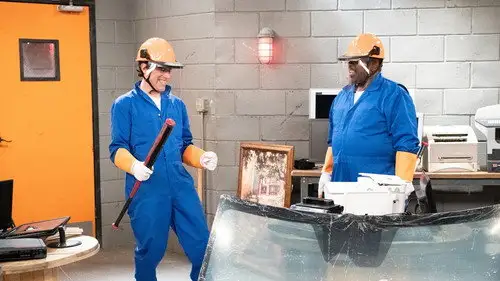 The Neighborhood Temporada 8 Episodios 16 • Sub Español