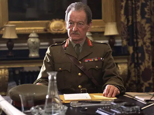 Foyle's War Temporada 3 Episodios 1 • Sub Español