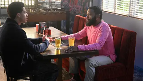 grown-ish Temporada 6 Episodios 10 • Sub Español